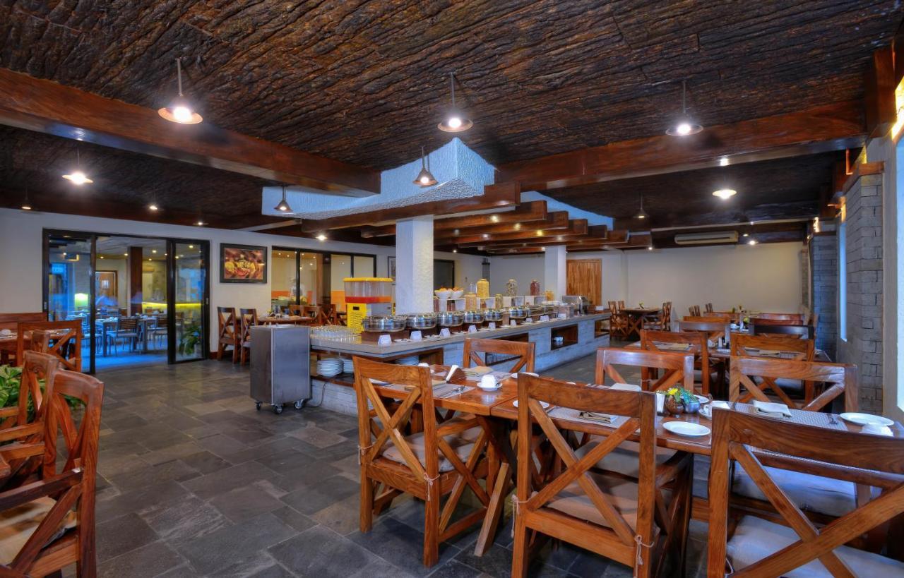 Hotel Barahi Pokhara Exterior photo