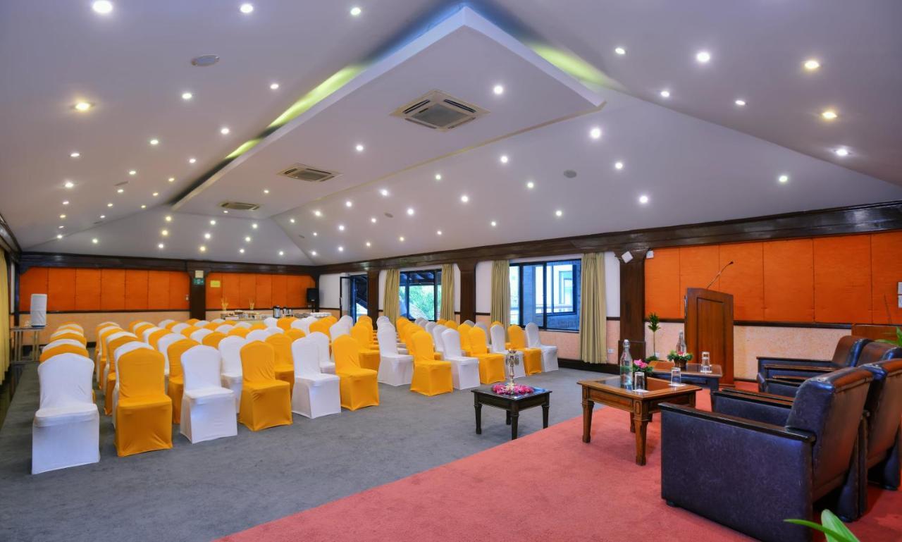 Hotel Barahi Pokhara Exterior photo