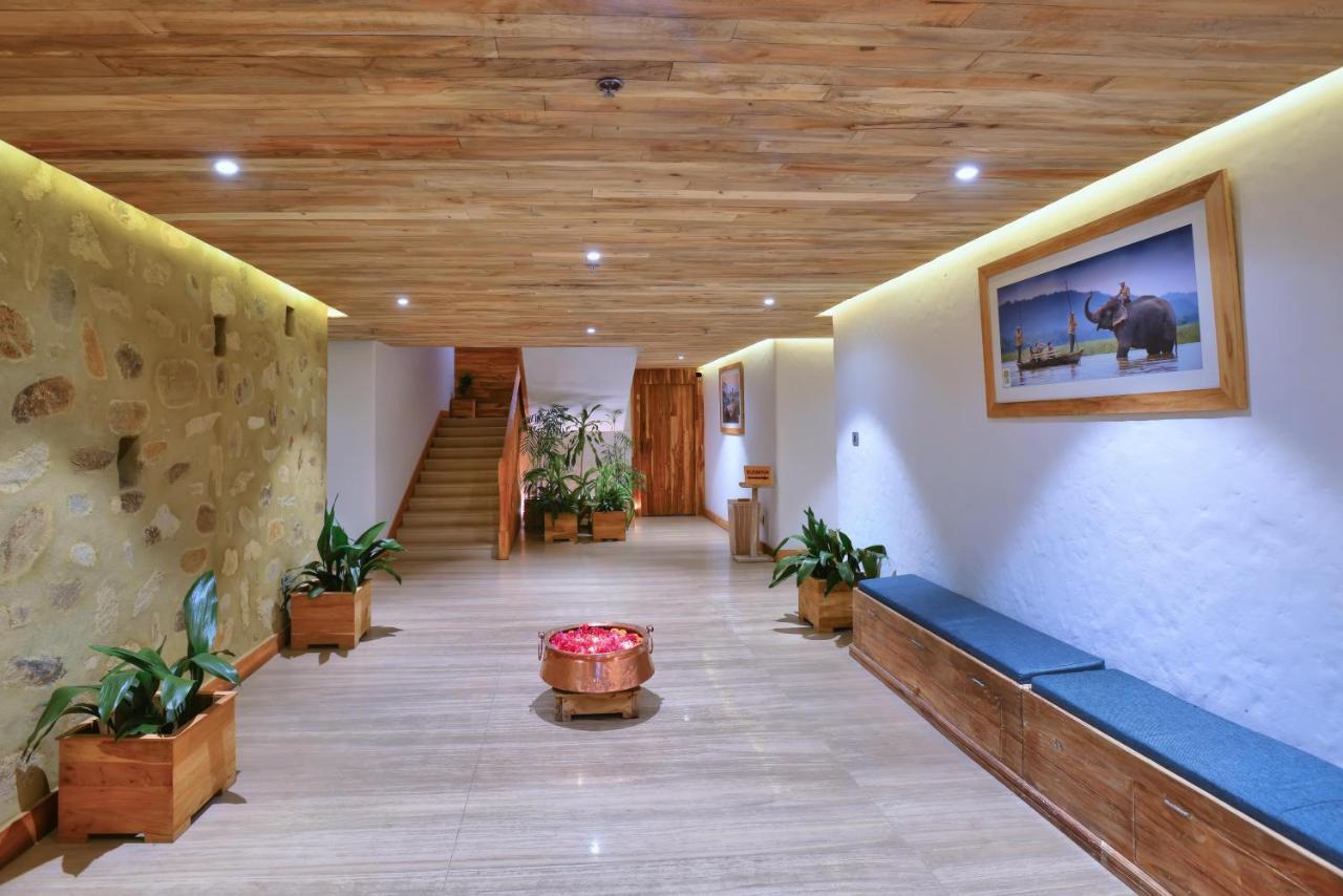 Hotel Barahi Pokhara Exterior photo