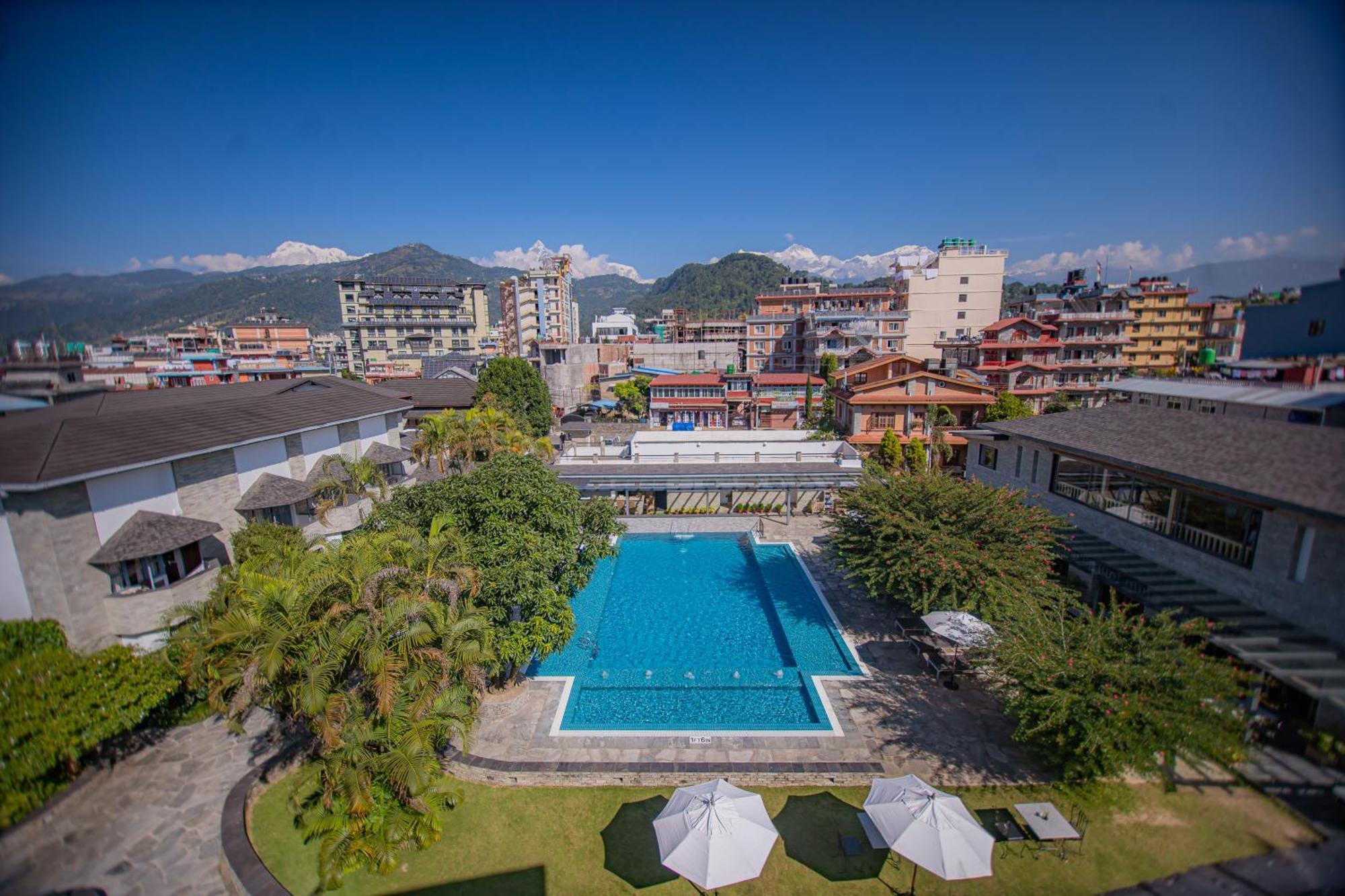 Hotel Barahi Pokhara Exterior photo