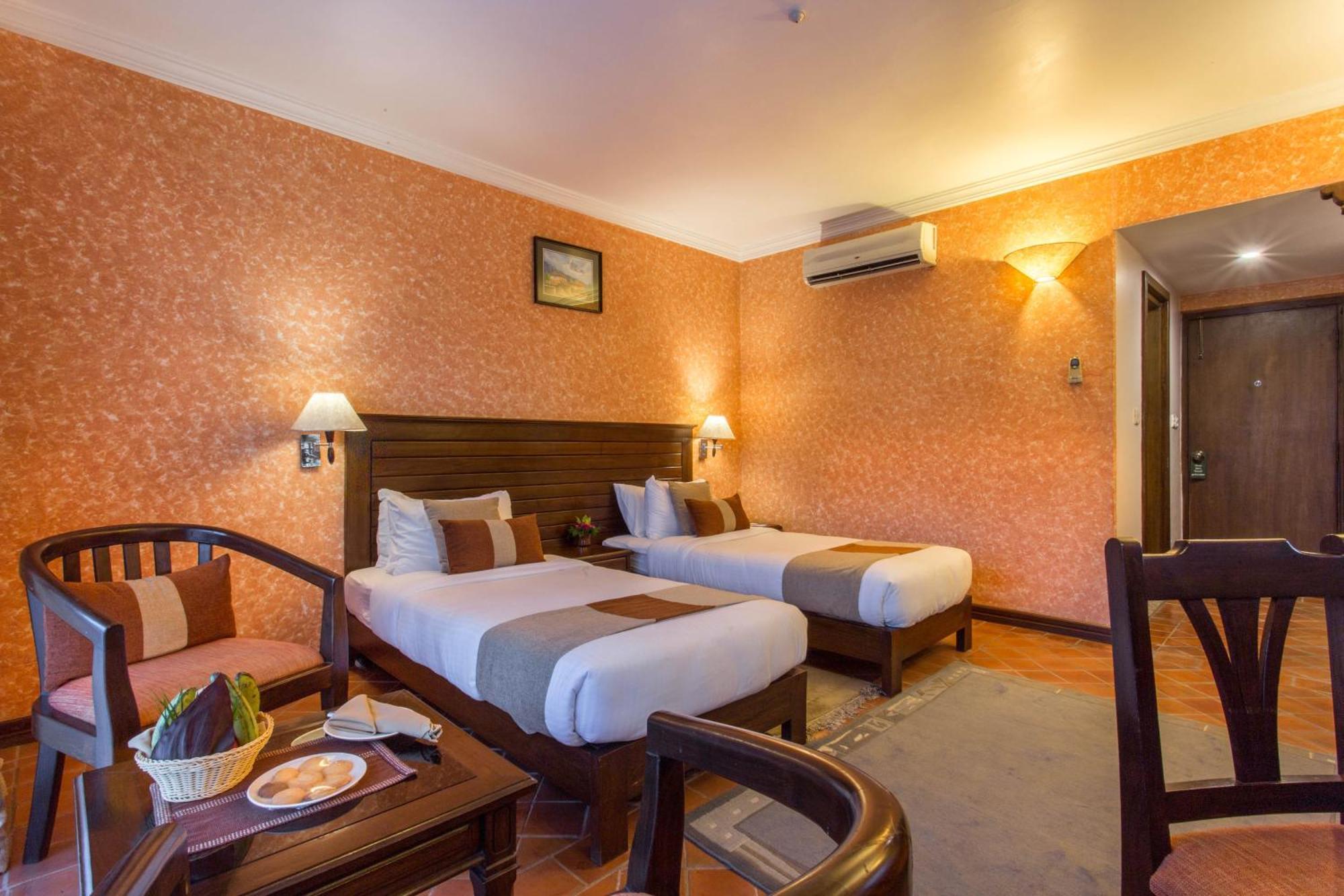 Hotel Barahi Pokhara Exterior photo