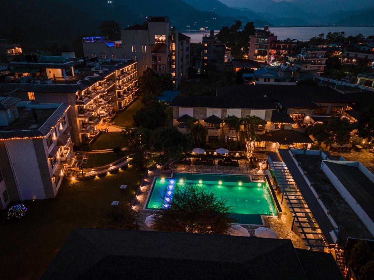 Hotel Barahi Pokhara Exterior photo