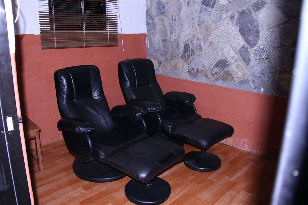 Hotel Barahi Pokhara Exterior photo