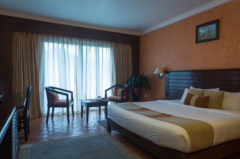Hotel Barahi Pokhara Exterior photo